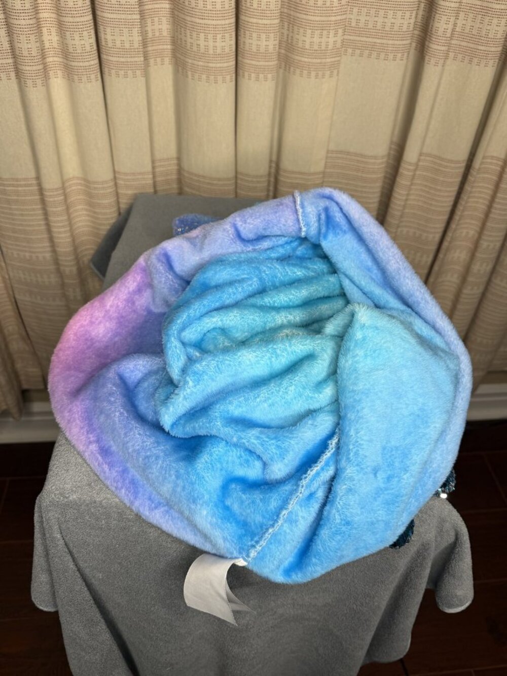 Sequin Mermaid Tail Blanket - Teal & Pink Ombre Flip Sequins Kids One Size - Picture 6 of 6